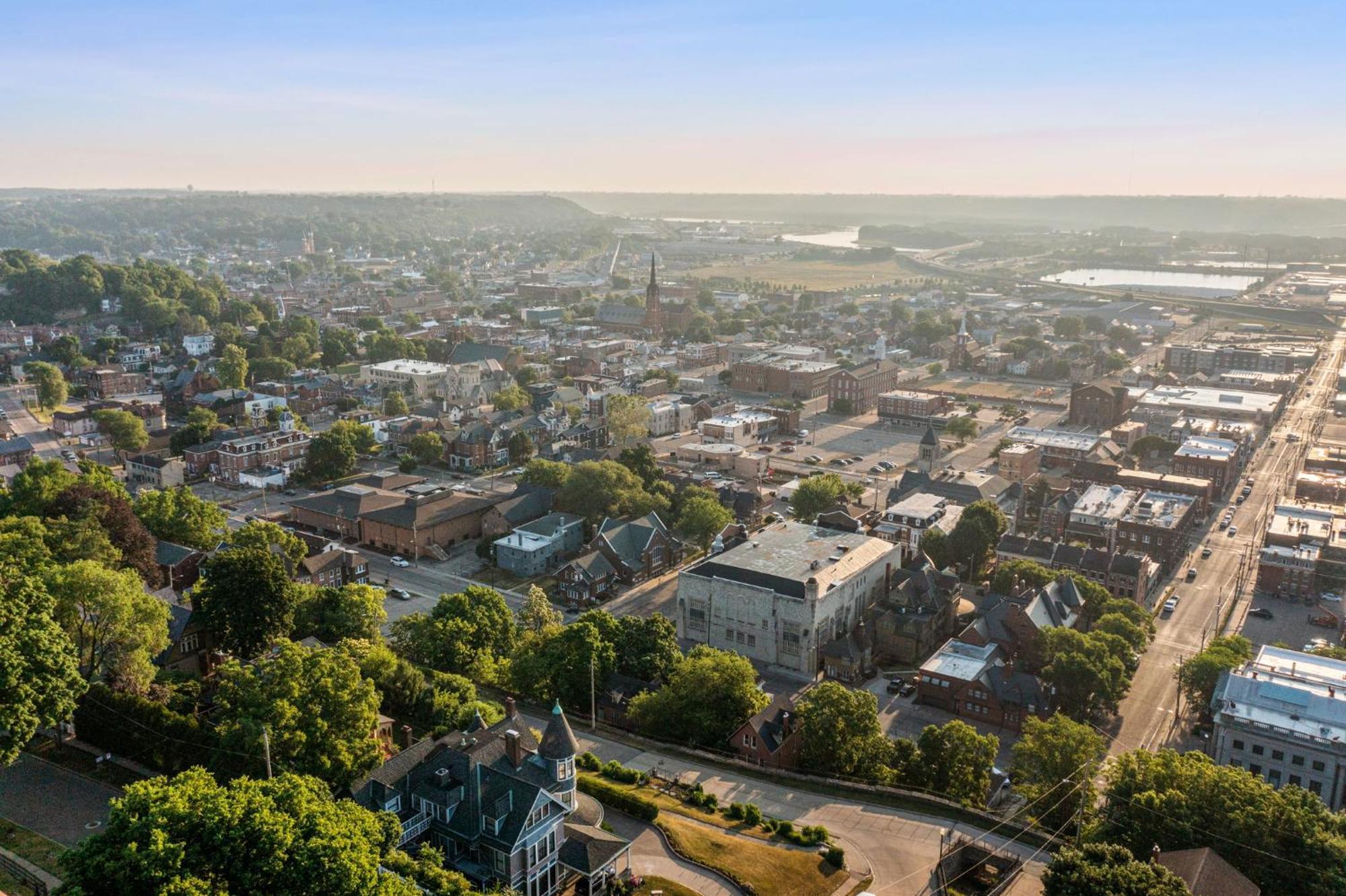 Dubuque'S Front Porch, Historic Charmer, Walk Downtown Екстер'єр фото