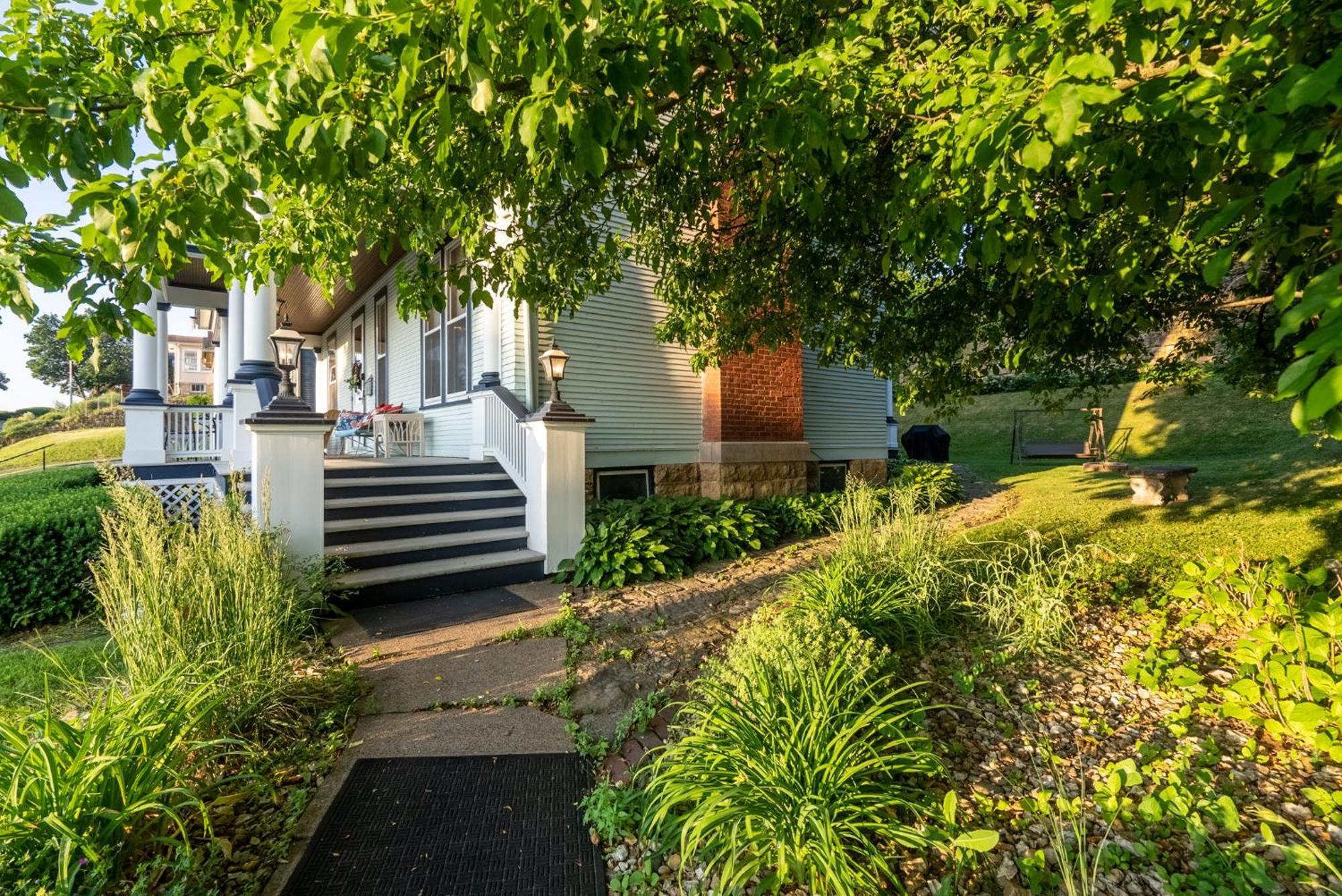 Dubuque'S Front Porch, Historic Charmer, Walk Downtown Екстер'єр фото
