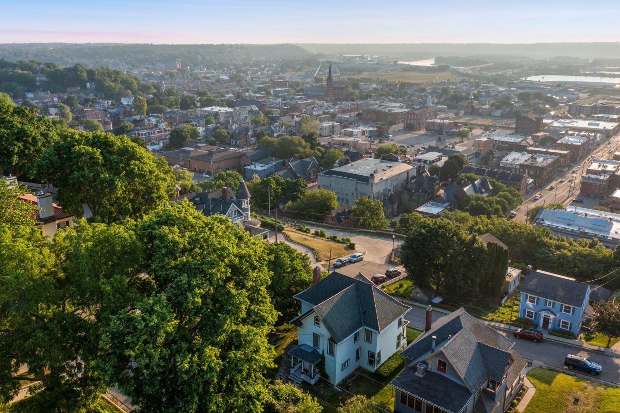 Dubuque'S Front Porch, Historic Charmer, Walk Downtown Екстер'єр фото