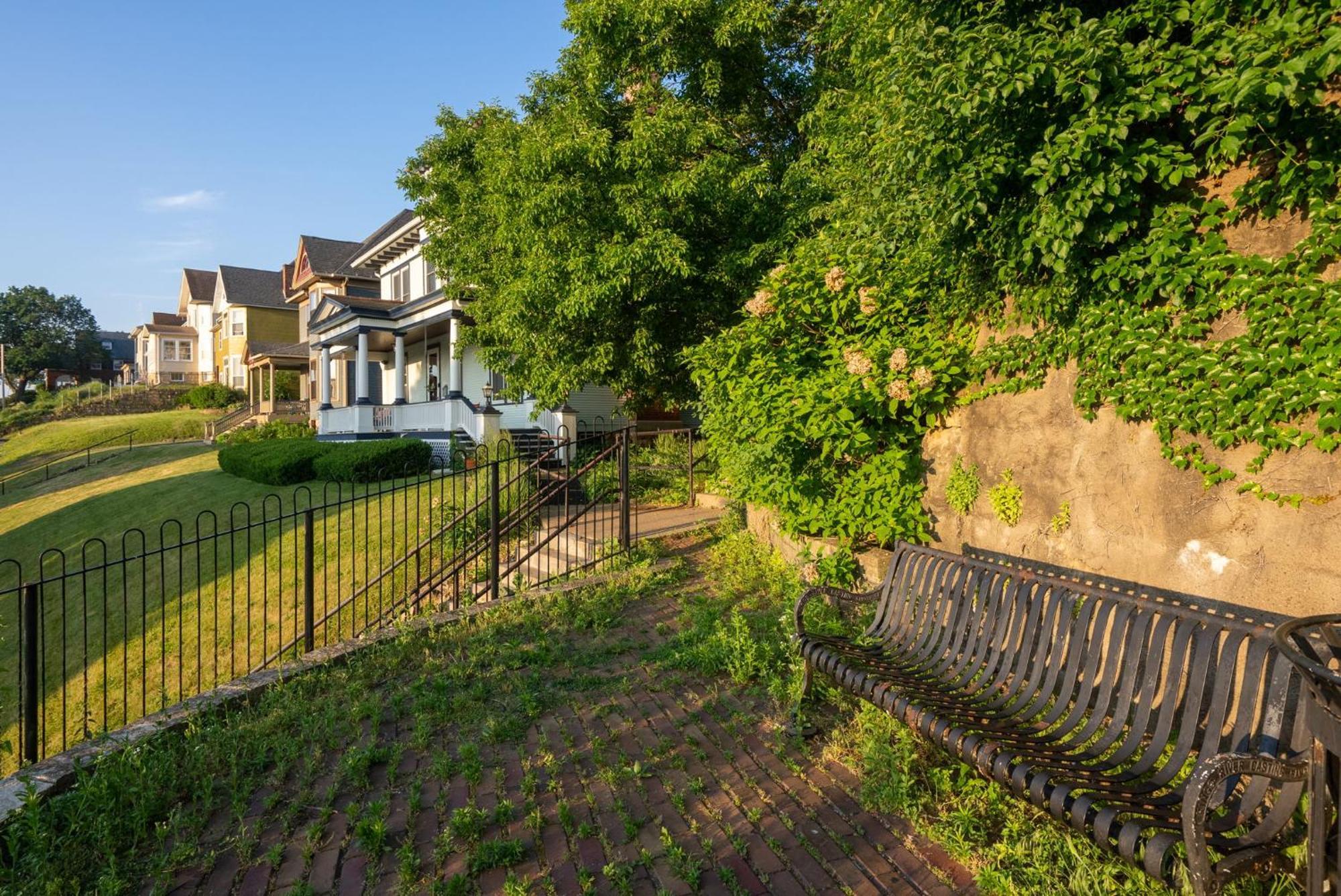 Dubuque'S Front Porch, Historic Charmer, Walk Downtown Екстер'єр фото